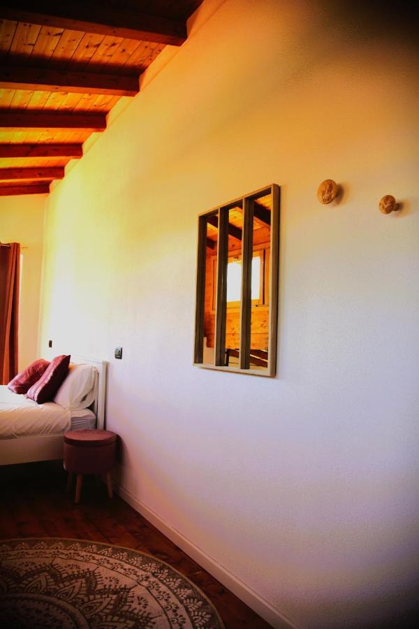 Our Happy Place - Casa Vacanze Per Il Viaggiatore Slow Манделло-дель-Ларио Экстерьер фото