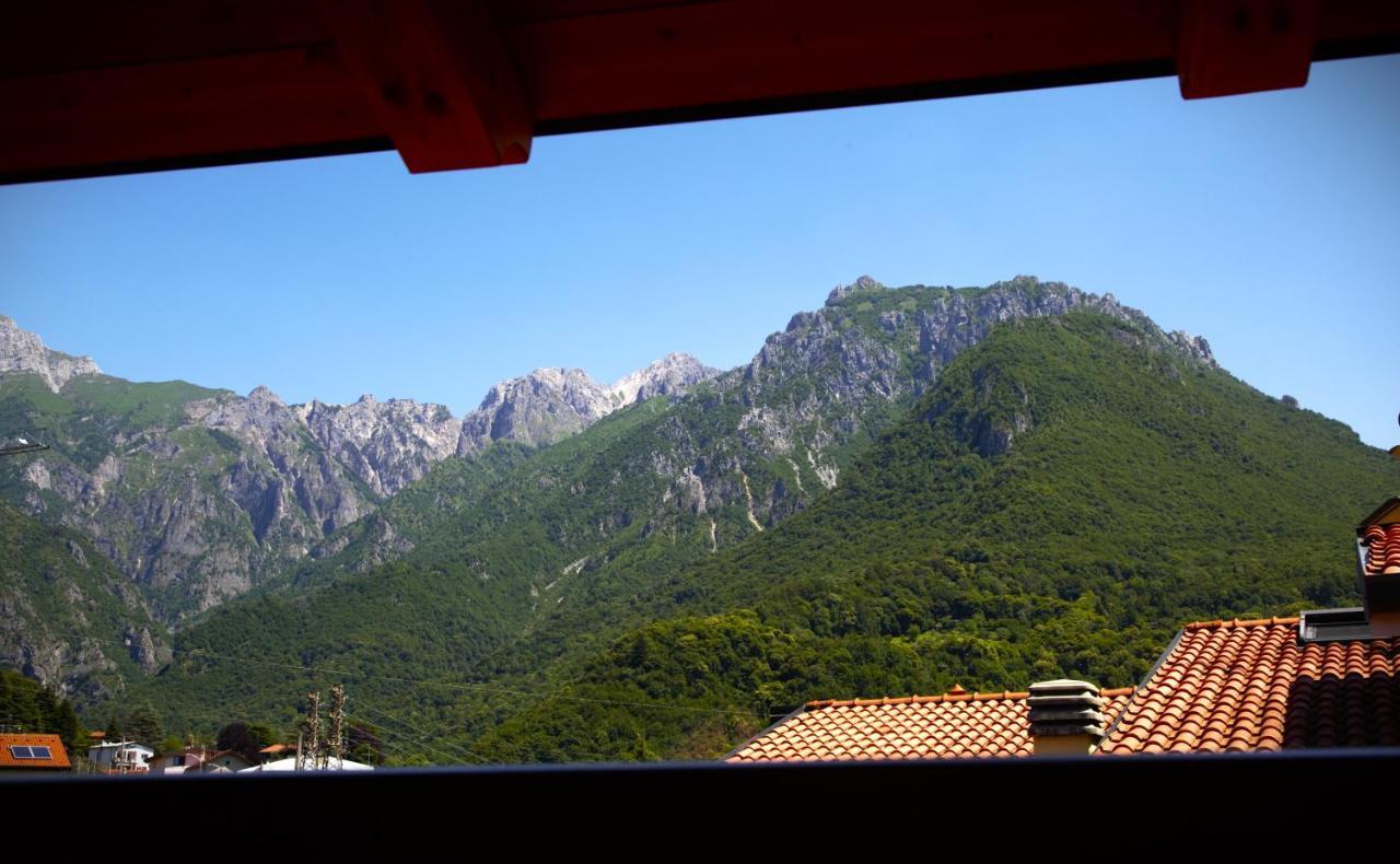 Our Happy Place - Casa Vacanze Per Il Viaggiatore Slow Манделло-дель-Ларио Экстерьер фото