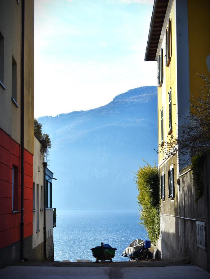 Our Happy Place - Casa Vacanze Per Il Viaggiatore Slow Манделло-дель-Ларио Экстерьер фото