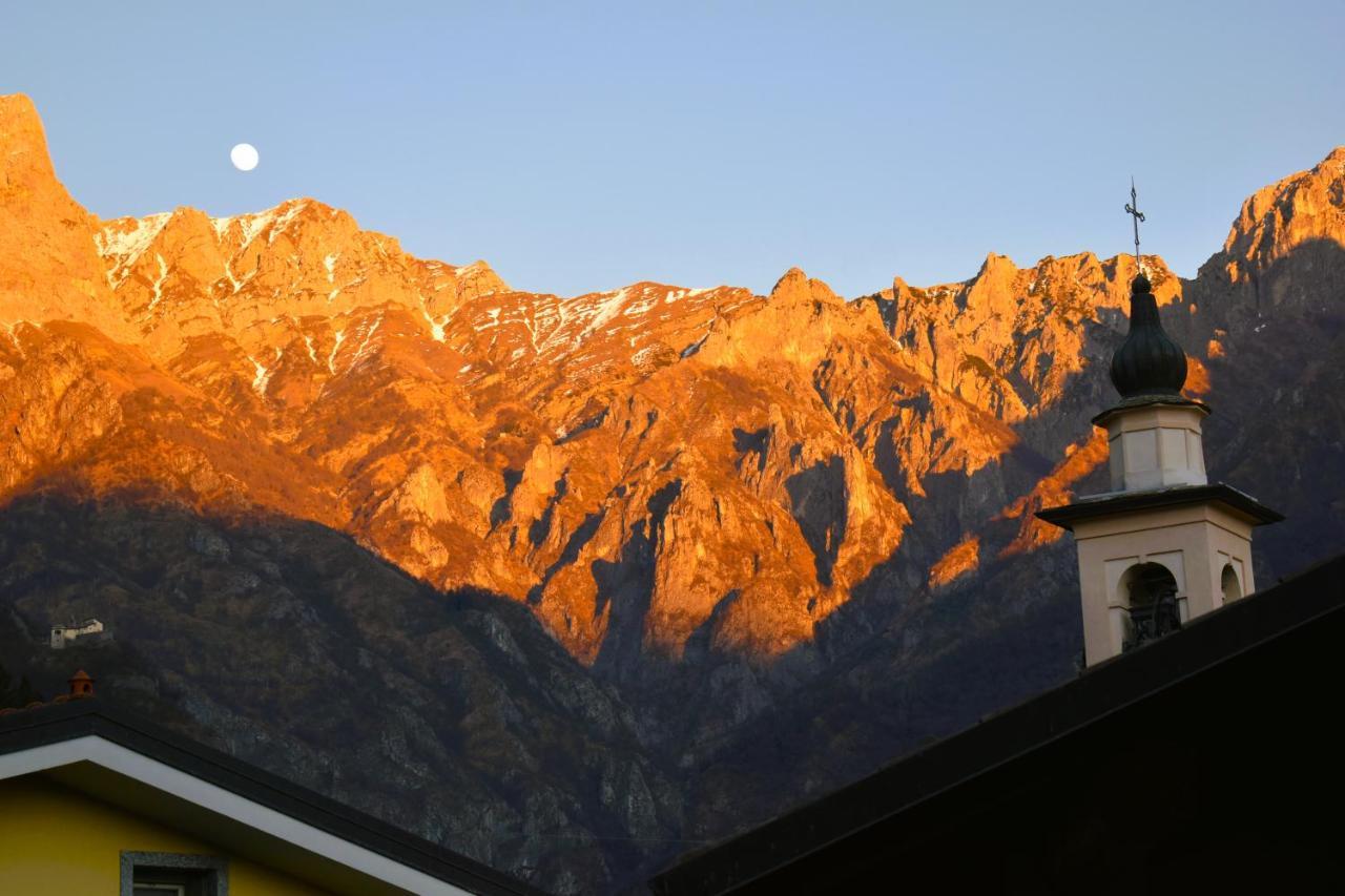 Our Happy Place - Casa Vacanze Per Il Viaggiatore Slow Манделло-дель-Ларио Экстерьер фото
