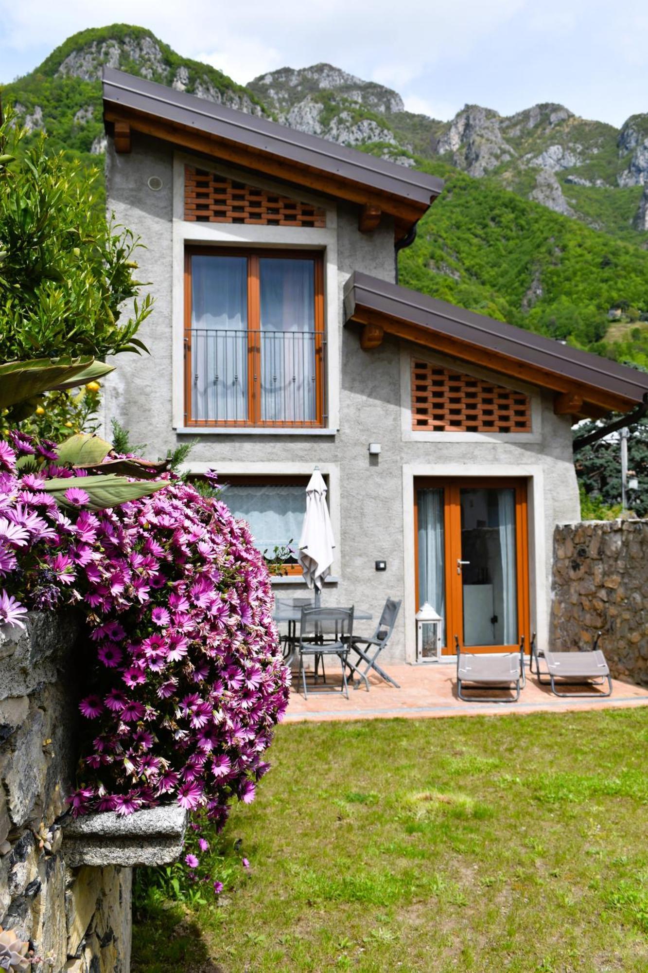 Our Happy Place - Casa Vacanze Per Il Viaggiatore Slow Манделло-дель-Ларио Экстерьер фото